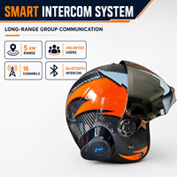 Casque intelligent en fibre de carbone avec interphone Bluetooth 5KM, casque de moto ouvert certifié DOT pour la conduite en groupe OEM ODM