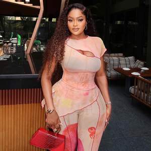 Voikerdr-Conjunto Sexy de dos piezas para mujer, Top de malla asimétrico, pantalones de manga corta con cuello redondo, traje de chifón para primavera y verano - Product Image 5