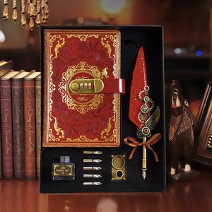 Juego de Bolígrafo y Cuaderno Retro Literario con Ancho de Escritura de 0.5 mm, Tinta Azul/Negra para Escribir en el Diario y Tomar Notas - Product Image 1