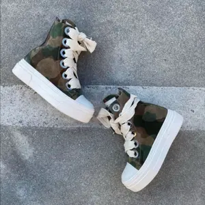 New Arrivals Sneakers Lace-up Canvas Trendy Casual Shoes High Top Canvas Shoes For Women Camouflage Boots