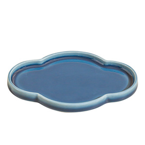 Plato de porcelana de forma irregular de la cerámica Wuxitang de Dehua, Fujian, para servir postres en bodas. - Product Image 5