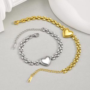 Bracelet de montre en acier inoxydable tendance, maillons en forme de cœur, étanche, réglable, unisexe, pour le quotidien et le style urbain, bijou. - Product Image 2