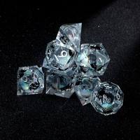 Ensemble de 7 dés en résine liquide transparente, dés polyédriques pour jeux de rôle avec noyau scintillant pour les jeux de rôle TTRPG