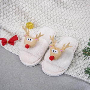 Chaussons douillets personnalisés de Noël, motif élan, chauds pour l'hiver, pour intérieur, pour parents et enfants, cadeau de fête, vente chaude - Product Image 1