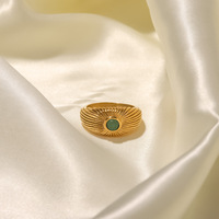 Hochwertiger Vintage-Schmuck Breiter großer Ring Überzogener 18 Karat Goldschmuck Edelstahl Natur grüner Steinring