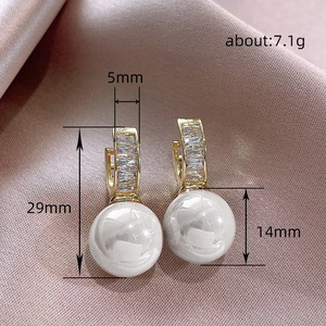 Orecchini a polsino a sfera in ottone effetto perla rosa per donna, stile francese, design classico, regalo per tutti i giorni e per fidanzamento - Product Image 5