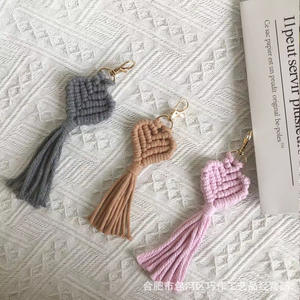 Nouveau pendentif bohème à pompon tissé à la main, polyvalent et tendance, pour sac et décoration de clés - Product Image 3