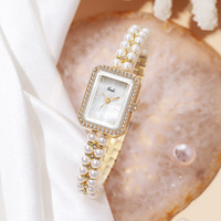 Montre à quartz pour femme avec cadran carré, bracelet imitation perles, lunette en cristal, cadran nacré, élégante montre-bracelet de luxe pour femme