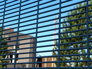 Clôture en treillis métallique 358 Clear View, hauteur 6 pieds, anti-escalade, pour jardin, poteaux de clôture 358, haute sécurité, modélisation 3D incluse - Product Image 3