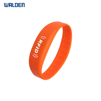 Bracelet intelligent RFID en silicone étanche personnalisé en usine, programmable 125 KHz, pour paiement sans argent liquide et accès, vente en gros