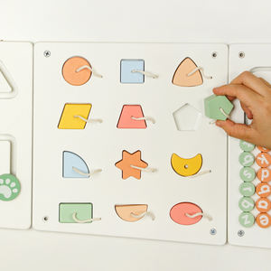Jouets Montessori de nouvelle conception, chiot de dessin animé, <span class=keywords><strong>jeu</strong></span> mural en bois, tableau d'activités multifonctionnel, jouet éducatif créatif pour enfants - Product Image 3