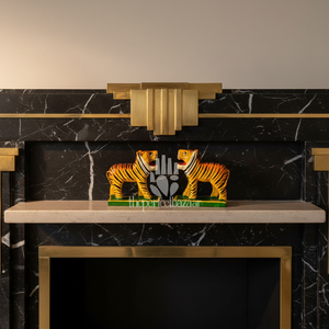 Paire de tigres en bois Art déco Décoration d'intérieur pour anniversaire - Product Image 1