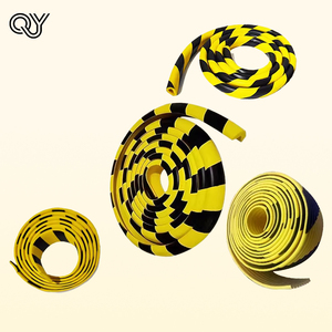 Bulk groothandel 5M industriële kwaliteit zelfklevende NBR <span class=keywords><strong>rubber</strong></span> L-vormige glow-in-the-dark geel+zwarte beschermingsrand - Product Image 1