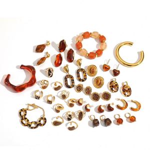 Conjunto de joyería de moda, collar y pulsera de cadena cubana chapada en oro de 14 quilates con un ancho de 8 mm - Product Image 5