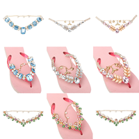 Clips de chaussures détachables en forme de goutte d'eau en cristal strassé en forme de V, décorations pour tongs et sandales d'été