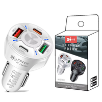 Chargeur de voiture USB-C rétractable ultra-rapide Type C 4-en-1 Ports de charge multiples Charge PD Mobile Chargeur de téléphone de voiture 4-en-1