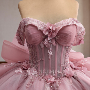Robe de bal rose bonbon Rsm261073 pour fête de 15 ans, en dentelle avec appliques florales 3D, tulle scintillant et traîne chapelle - Product Image 5