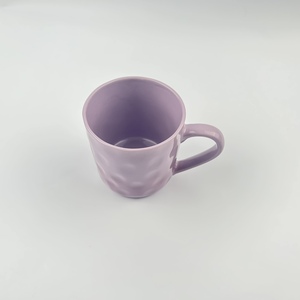 Taza de Agua de Cerámica Clásica Jiusi con Logotipo Personalizado Barata, Creativa y con Degradado, Capacidad y Color Personalizables para Uso en Restaurantes, Regalos para Parejas - Product Image 3