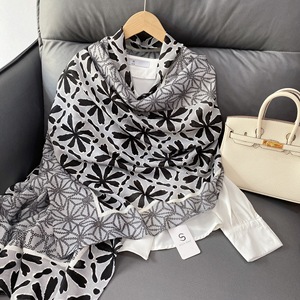 Luxury Brand Cotton Linen Polyester Printed Scarf <b>Wraps</b> Blanket Sunscreen <b>Shawls</b> for Women YHK0013 - Product Image 2