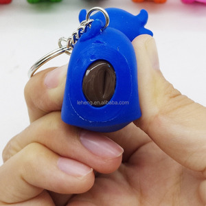 Nouveau design personnalisé, porte-clés drôle en forme <span class=keywords><strong>d</strong></span>'<span class=keywords><strong>éléphant</strong></span> multicolore qui fait des bruits, pour les enfants de 6 ans et plus - Product Image 5