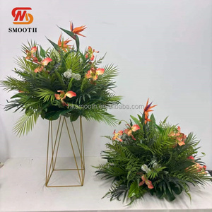 Centre de table floral artificiel en soie, motif orange tropical, pour décoration florale de table de mariage - Product Image 1