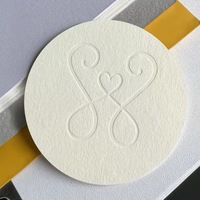 Pegatinas de embalaje enrolladas con logotipo personalizado, varias formas, etiquetas de papel de Color de código de barras de alta adherencia, promociones de acabado texturizado especial
