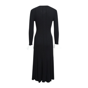 Abito in maglia da donna elegante nero monopetto slim fit con colori a contrasto, nuovo stile autunno 2026 - Product Image 4
