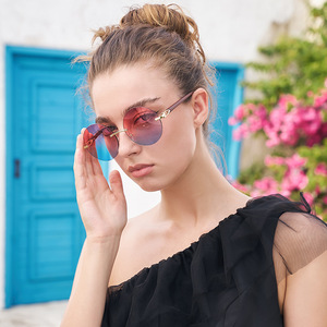 Gafas de sol personalizadas de estilo retro europeo americano con imitación de madera para mujer, protección UV400, montura redonda grande, Instagram - Product Image 2