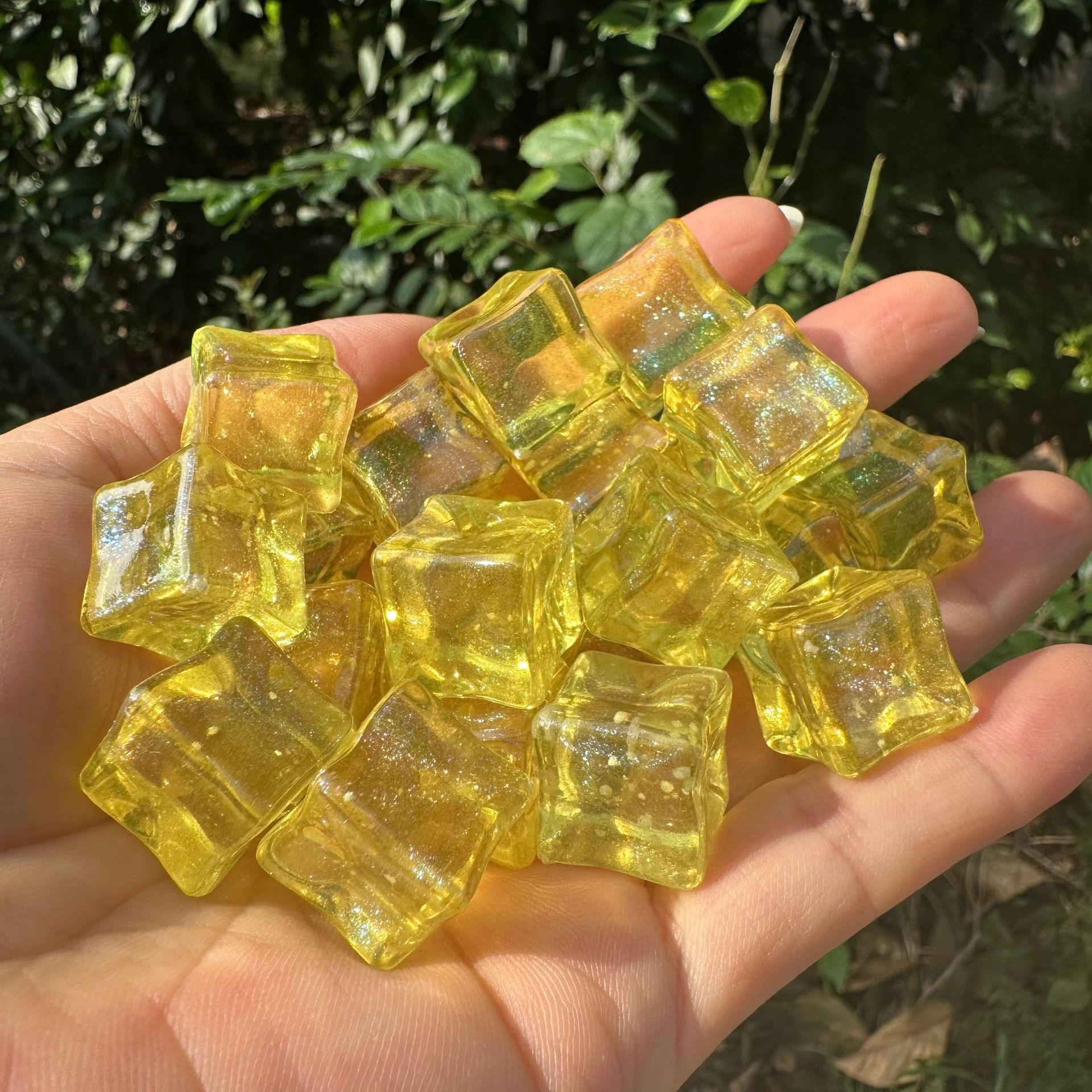 brille jaune foncé lumineux 1