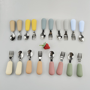 Juego de Cuchara y Tenedor para Bebé de Acero Inoxidable Personalizado, Libre de BPA, Mango de Silicona Ecológico, Apto para Alimentos, Kit de Cubiertos para Niños Pequeños - Product Image 2