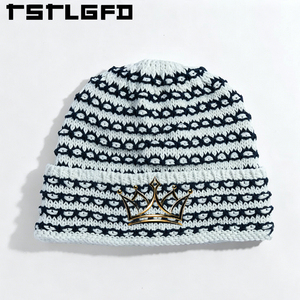 Gorros de Punto Personalizados con Logotipo Bordado al por Mayor, Gorro de Invierno de Punto Grueso con Patrón y Tela Suave, Fabricante de Gorros con Borde Reforzado - Product Image 4