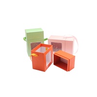 Boîte cadeau en papier vert personnalisée avec logo, en matériaux recyclés, finition brillante/mate et gaufrage, vente en gros
