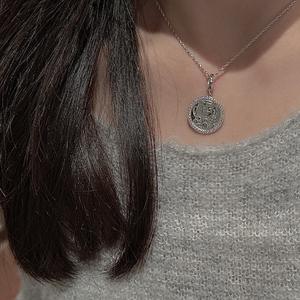 Pendentif Chat Porte-Bonheur en Argent Pur S925 avec Design Original, Style Vintage Simple et Tendance, Breloque Rond à Suspendre - Product Image 2