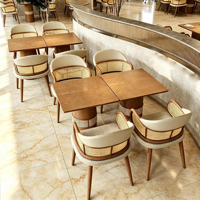 Ensemble de mobilier commercial pour café : banquette en rotin, table à manger en bois massif, chaise de salle à manger en rotin pour restaurant, bistrot, café