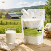 Pochettes à lait imprimées sur mesure, sacs à bec verseur pour lait liquide, conception et impression personnalisées, emballage de boissons pour la vente au détail 1L