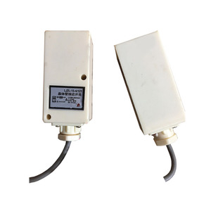 LJ2-15(10)/221 LJ2-10(15)G/211(221) LJ2L-10(15)-4/121 <b>Plug</b>-in Transistor High Current Proximity <b>Switch</b> - Product Image 2