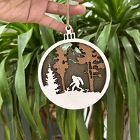 Décorations d'arbre de Noël en bois multicouches personnalisées avec gros pied, wapiti, ours, Bigfoot, Sasquatch, ornement d'arbre de Noël en bois original