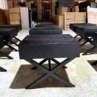 Ensemble de table de chevet et armoire en bois massif sur mesure pour le projet Cambria Suites Hospitality Resort
