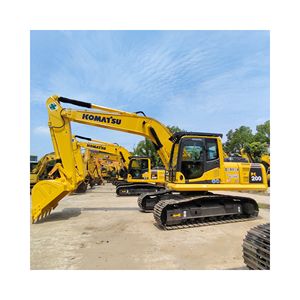 Excavatrice sur chenilles d'occasion Komatsu PC200-8 du Japon, modèle 2023, poids opérationnel de 20 tonnes, moteur japonais d'origine, super performances - Product Image 1