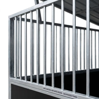 Écurie portable d'extérieur avec toit, en tubes d'acier modulaires et panneaux en bambou, pour écuries équestres et équipements d'équitation