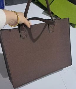 Bolsa reutilizable de fieltro ecológica hecha en China - Product Image 1