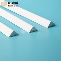 Services de découpe de précision sur mesure, chanfreinage, biseautage, profilés d'extrusion en mousse PVC pour mur en béton