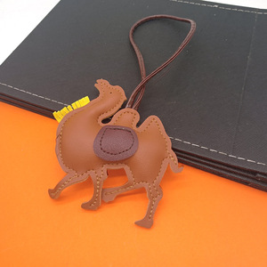 Haute qualité personnalisé en cuir Ker chaîne pendentif Animal Cantorp sac en cuir breloque décoration porte-clés - Product Image 2