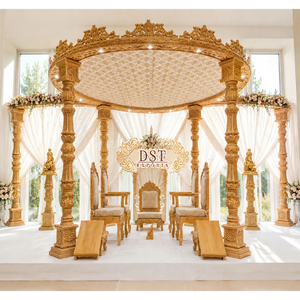 Mandap de Boda Gujarati Avni con Corona, Mandap de Boda Hindú con Aspecto de Madera, Mandap de FRP, Decoración de Mandap de Boda del Sur de la India, Australia - Product Image 1