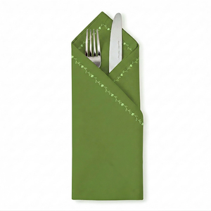 Serviettes <span class=keywords><strong>de</strong></span> <span class=keywords><strong>table</strong></span> brodées vertes, design élégant avec lèvres roses, serviettes en <span class=keywords><strong>tissu</strong></span> avec bordure à motifs, <span class=keywords><strong>tissu</strong></span> doux et lavable. - Product Image 3