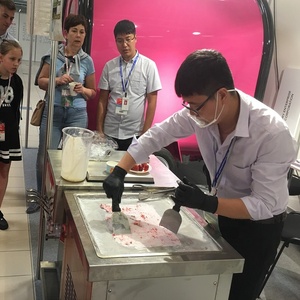 <span class=keywords><strong>2025</strong></span> New Arrival Hot Bán Thái Lan Fry <span class=keywords><strong>Icecream</strong></span> máy/chiên Ice Cream Máy cuộn - Product Image 5