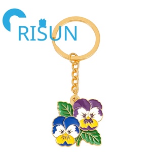 Portachiavi Personalizzato all'Ingrosso con Fiore di <span class=keywords><strong>Viola</strong></span> Tricolore, Gioielli Floreali, Portachiavi in Metallo Smaltato a Forma di <span class=keywords><strong>Viola</strong></span> - Product Image 2