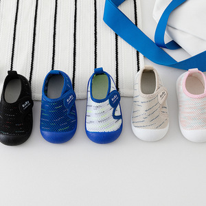 Zapatillas de deporte de malla transpirable para bebés, antideslizantes, para primeros pasos, ligeras, con gancho y bucle, zapatos informales de verano para bebés unisex - Product Image 3