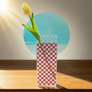 Boîte de présentation transparente en acrylique carrée 8x8x31 cm pour fleurs préservées de bureau, élégante - Product Image 1
