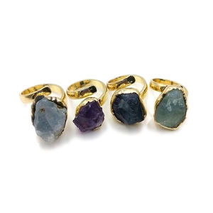 Nuovi arrivi anello di Fluorite di ametista di cristallo curativo di pietra grezza naturale anello di barretta regolabile placcato in oro 18 carati per uomo e donna - Product Image 2